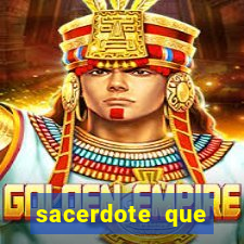 sacerdote que morreu no santo dos santos